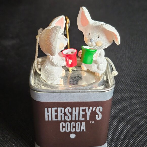 Hallmark Hershey's 1993 Keepsake Ornament Warm And Special Friends In Box - Picture 5 of 12